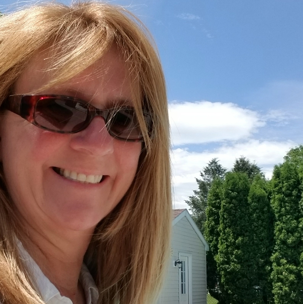 Meet your Posher, Deb